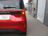 後続車からの視認性も良くスタイリッシュなLEDテールランプ