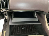 小物収納BOX有ります
