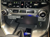 運転席、助手席シートヒーター、ベンチレーション機能付きで快適なドライブを堪能して頂けます。