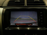 バックモニターがついていますので、バックでの駐車が苦手な方でも大丈夫です 実際のバック駐車は目視確認と合わせてお使い下さい