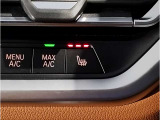 【シートヒーター】寒い冬場でもすぐさまシートを温めることが可能で御座います。座面背面共に暖かくなりますので、エンジンが温まるまで、寒い思いをすることも御座いません。