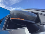 車両幅方向において最も外側にレイアウトされるので、第三者が視認しやすいドアミラーウィンカー!