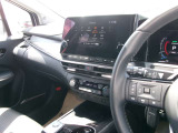 操作しやすい運転席廻り!操作パネルも使いやすい!!ドライブが楽しくなります!