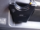 ETC車載器を装備。有料道路の料金所をスムーズに通過できます。