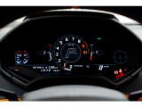 Orange CCB brakes calipersMatt Black Roof rails Style package - Grigio Titans mattSport seats (bi-shell) Cupholder and Smoker package (Apple CarPlay & Android Auto)Rear view camera