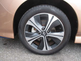 左前です。(日産純正アルミホイールです。)