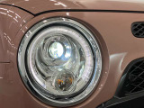【LEDヘッドランプ】明るいライトが夜間の安全運転をサポートします。消費電力も少なく長寿命です。