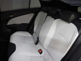 ゆとりある広々とした車内空間は、ドライブを始め買い物やレジャーなど、幅広く活躍します。一人でもみんなとでもお出かけを楽しみましょう!