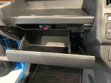 納車前にはプロのメカニックが点検、整備を行いますので安心してお乗り頂けます!!