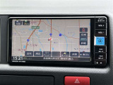 純正ナビを装備。タッチパネル式で使いやすく、お出かけもラクラクです。