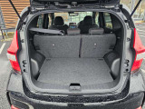 お荷物の量や乗車人数に合わせて使えるラゲッジルームです。