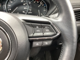MRCC(マツダレーダークルーズコントロール)は先行車との車間を維持しながら追従走行を行い、長距離でのドライバー負担を軽減させてくれます。