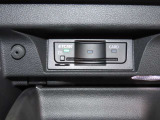 ETC車載機付きでECOでスムーズに高速道路に乗れます。