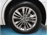 【タイヤ】タイヤの残量は6mmです。ご納車前に点検・空気圧調整もさせて頂きますので、ご安心下さい。