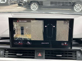 サラウンドビューカメラ装備 車両の4つのカメラから得た映像を合成し、上空から眺めているような映像をモニターに映し出します。車両周辺の歩行者や障害物などの発見に役立ちます。