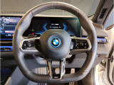 運転の楽しいBMWでは、アクセルを踏み込んでしまいそうになりますが、速度表示も見やすいため、常にお車の速度を把握できます。