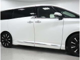 ドレスアップに効果があるモデリスタ製エアロパーツ装着車です。COOL!ですね♪
