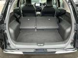 シートを倒してフルフラットに、長い荷物も楽々積み込めます。