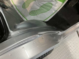 ステップにキズあります。
