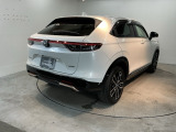走行シーンに合わせて、EV・ハイブリッド・エンジンの3つのモードを自動で切り替えるので、街乗りから高速走行までスムーズなドライブを楽しめます!