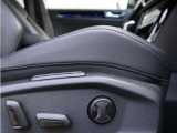 使用感の少ない、きれいな運転席まわり。ぜひ現車でコンディションをご確認ください。
