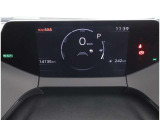 とっても見やすいメーターです。夜間時はラグジュアリーな気分にさせてくれる照明が魅力ですので、夜のドライブも楽しみになりますよ♪