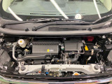 エンジンルームもクリーニング済みできれいですよ。日産の整備士がしっかりと丁寧に点検していますので安心してお乗りいただけます