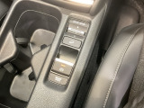 電子制御パーキングブレーキ。オートブレーキホールド機能を使えば、停車中にブレーキペダルから足を話しても停車状態が続きます。アクセルを踏めば自動解除され発進できます。