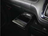 ◆ドリンクホルダー◆手の届きやすい場所にドリンクホルダーがあり、とても便利です。