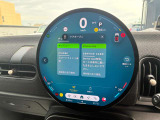 MNIのメーターパネルは円をコンセプトにデザインされております。おしゃれで愛嬌のあるMINI独自のデザインに惹かれる方は数多くいらっしゃいます。