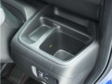 ◆ドリンクホルダー◆手の届きやすい場所にドリンクホルダーがあり、とても便利です。