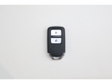 スマートキーはカバンの中やポケットに携帯するだけでドアロックの開閉・エンジンスタートが可能です!