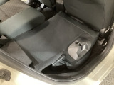 リアシートは簡単に倒すことができるので、ラゲッジルームも広がります。
