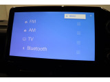 Bluetoothオーディオ再生、地デジ(フルセグ)対応。CD・DVDプレイヤーも装着しています☆
