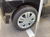 ☆お車についた傷やヘコミ、事故の修理もハヤシにお任せください。自社鈑金工場で修理ができますの安心です☆