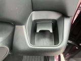 手の届きやすい位置にドリンクホルダー装備してある為とても便利です☆