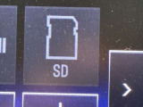 音楽SDカード入ります。