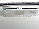 【harman kardon】ハーマンカードンのHi-Fiスペシャリストと共に、モデル別に開発・設計された専用チューニングが臨場感溢れる音響空間を実現しています。