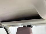 運転席の上部にちょっとした小物や書類などを収納することが出来るオーバ-ヘッドコンソ-ル!!