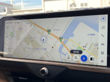 鮮明な地図表示で、目的地へのナビゲーションをサポート。スムーズなルート検索で、安心して目的地へとお連れします。
