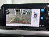 ガイドライン付きバックカメラで安全な駐車をサポート。