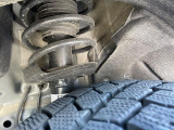 お車を安心してお乗りいただく為には、足回りの定期点検が欠かせません。サービスサポート(有償保証)では無料点検もご提供しており、安心のカーライフをお過ごしいただけるサポート体制が整っています。