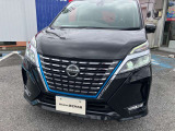 【LEDヘッドライト】通常のヘッドライトより明るく、照射範囲も広がりますので、夜間の運転がよりしやすくなります。