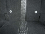 ◆ISOFIX◆シートベルトいらずでチャイルドシートと固定金具を連結するだけでガッチリ固定できます。