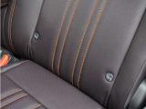 ◆ISOFIX◆シートベルトいらずでチャイルドシートと固定金具を連結するだけでガッチリ固定できます。