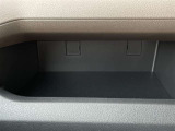 助手席アッパートレイ