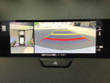 360&deg;ビューモニターでは前後左右4つのカメラ映像をさまざまな走行状況に応じて切り替えてセンターディスプレイに表示することで、駐車時や狭い道でのすれ違い時、見通しの悪い交差点進入時でも安心感を高めます