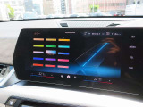 ◆iDriveを装備。操作系統をディスプレイから独立させることで、人間工学に基づいた最適な運転環境を実現しております。◆