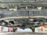 当社は自社認証整備工場も完備しており、納車前整備や一般車検・点検など、お客様が安心して長くお使い頂ける様にメンテナンス面に対して細かく整備しております。ご納車もご安心下さい