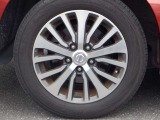 16インチアルミホイール!!格好良くてホイールがあなたの愛車をいっそう輝かせます☆